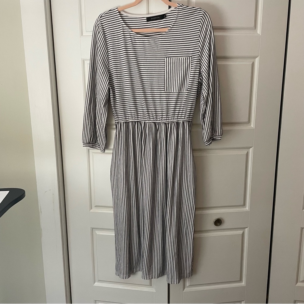 Striped Black and White Midi Dress-L